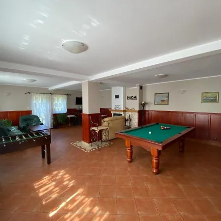 Holma *** Oda ve Kahvaltı Zbychowo