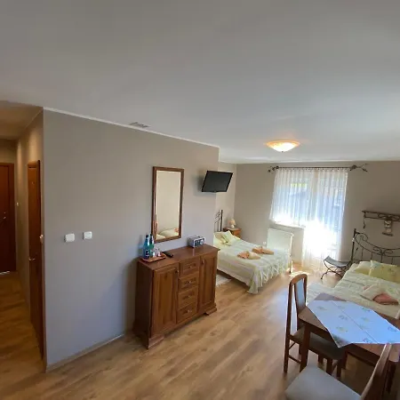 Oda ve Kahvaltı Holma *** Zbychowo