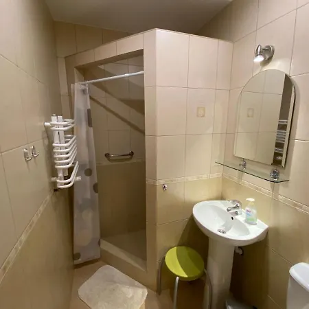 Oda ve Kahvaltı Holma *** 3*