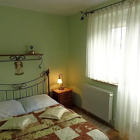 Panzió Holma ***