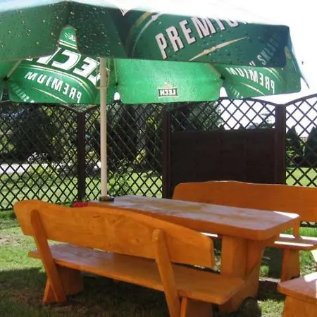 Oda ve Kahvaltı Holma ***