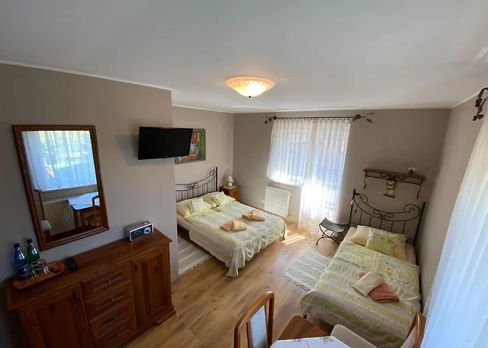 Bed & Breakfast Holma ***